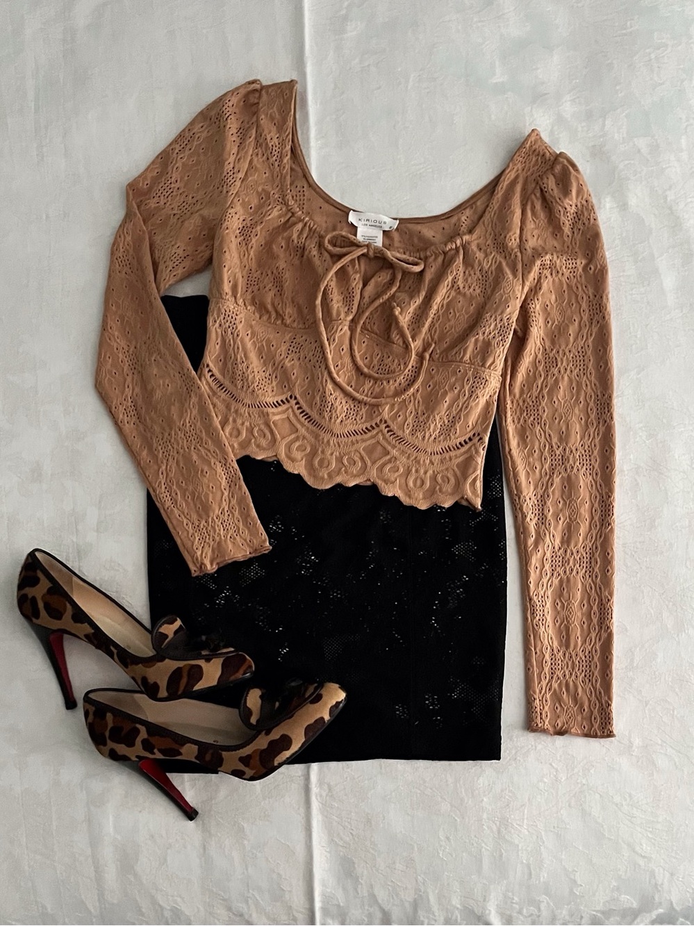 Kirious Los Angeles Golden Eyelet Lace Cropped Long Sleeve Top - Size XS